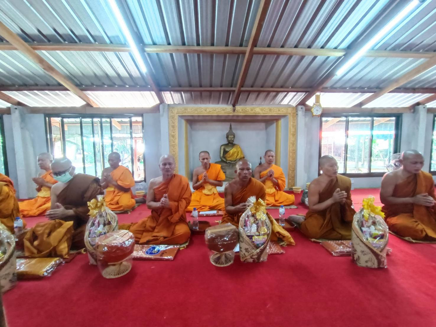 ภาพร่วมพิธีกรรมวัดหนองเหล่า