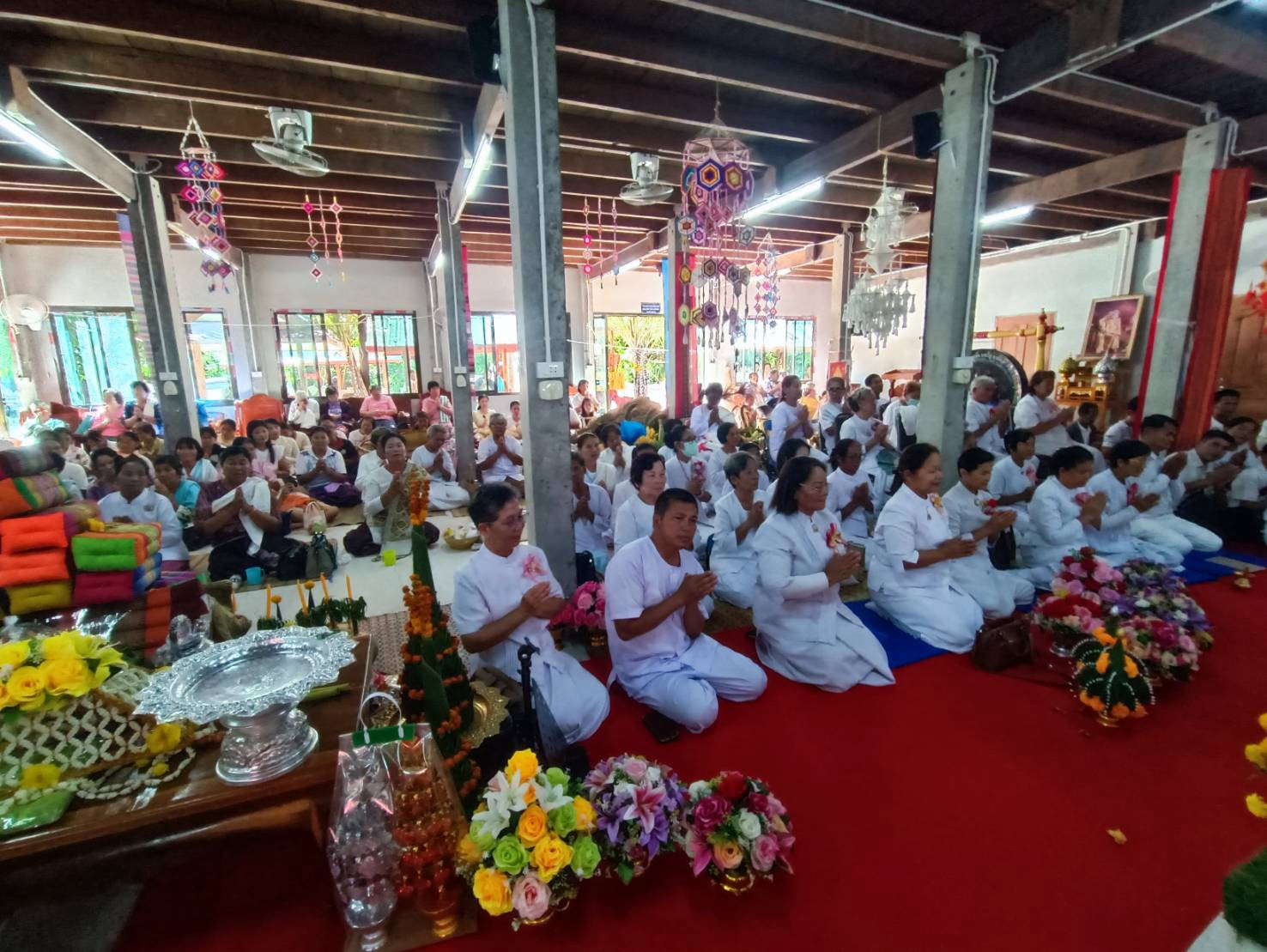 ภาพร่วมพิธีกรรมวัดหนองเหล่า