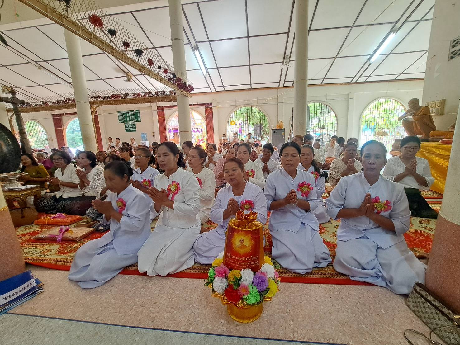 ภาพร่วมพิธีกรรมวัดหนองแฝก