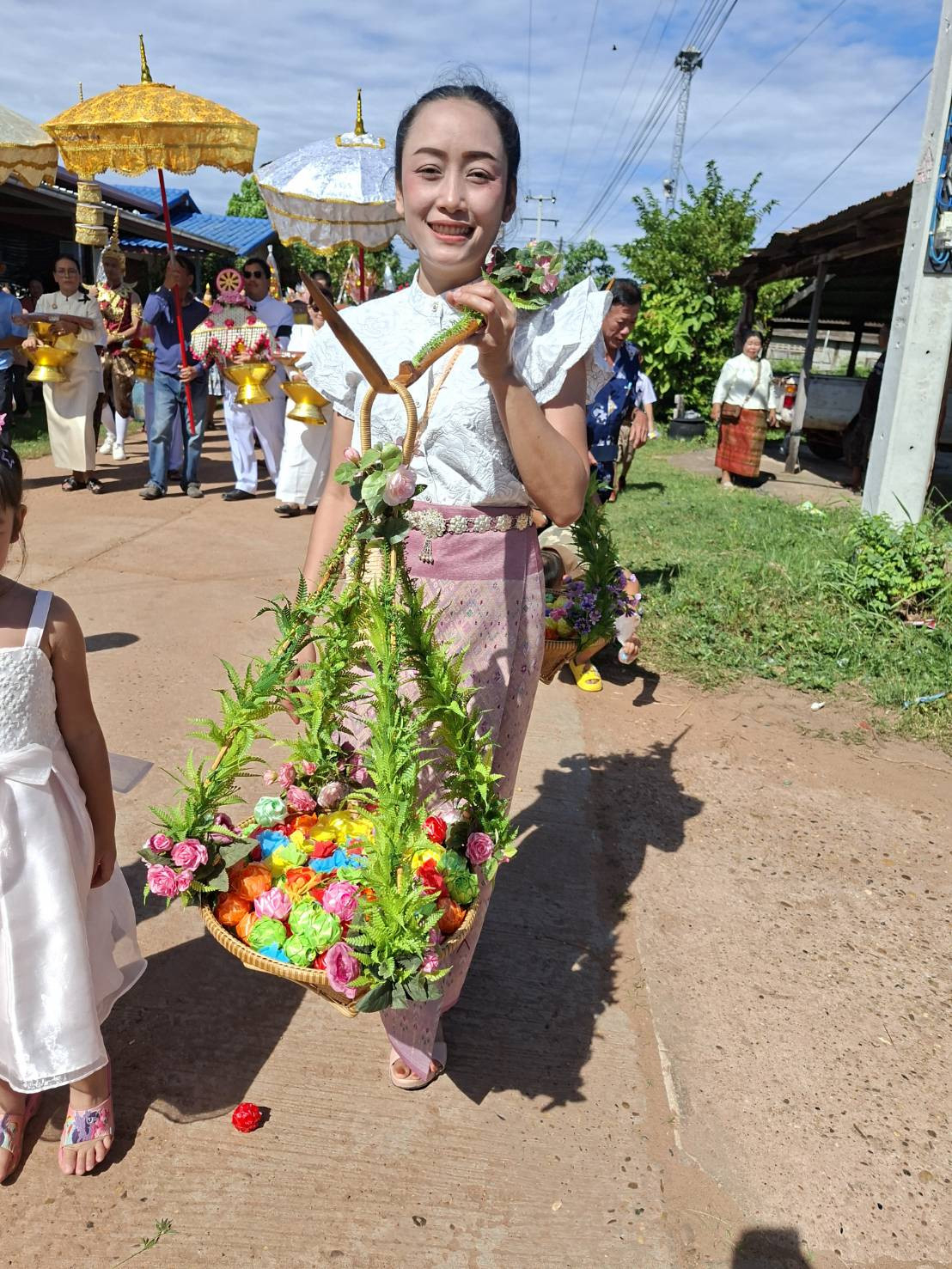 ภาพร่วมพิธีกรรมวัดพรหมนิยม