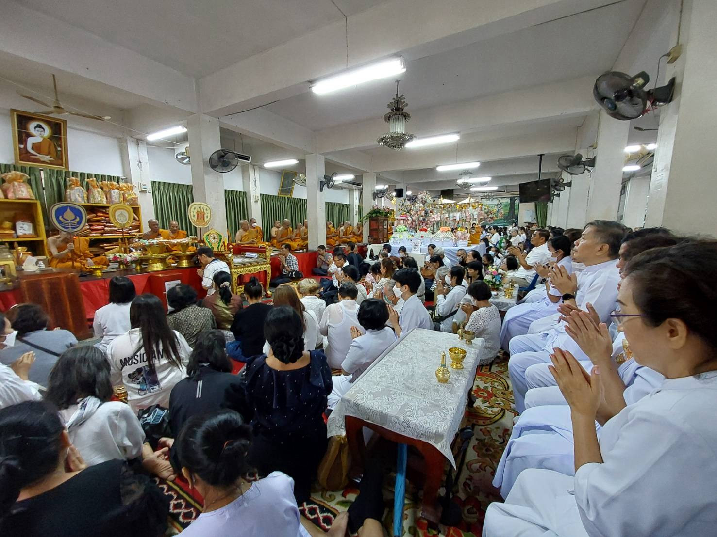 ภาพร่วมพิธีกรรมวัดวิเศษการ