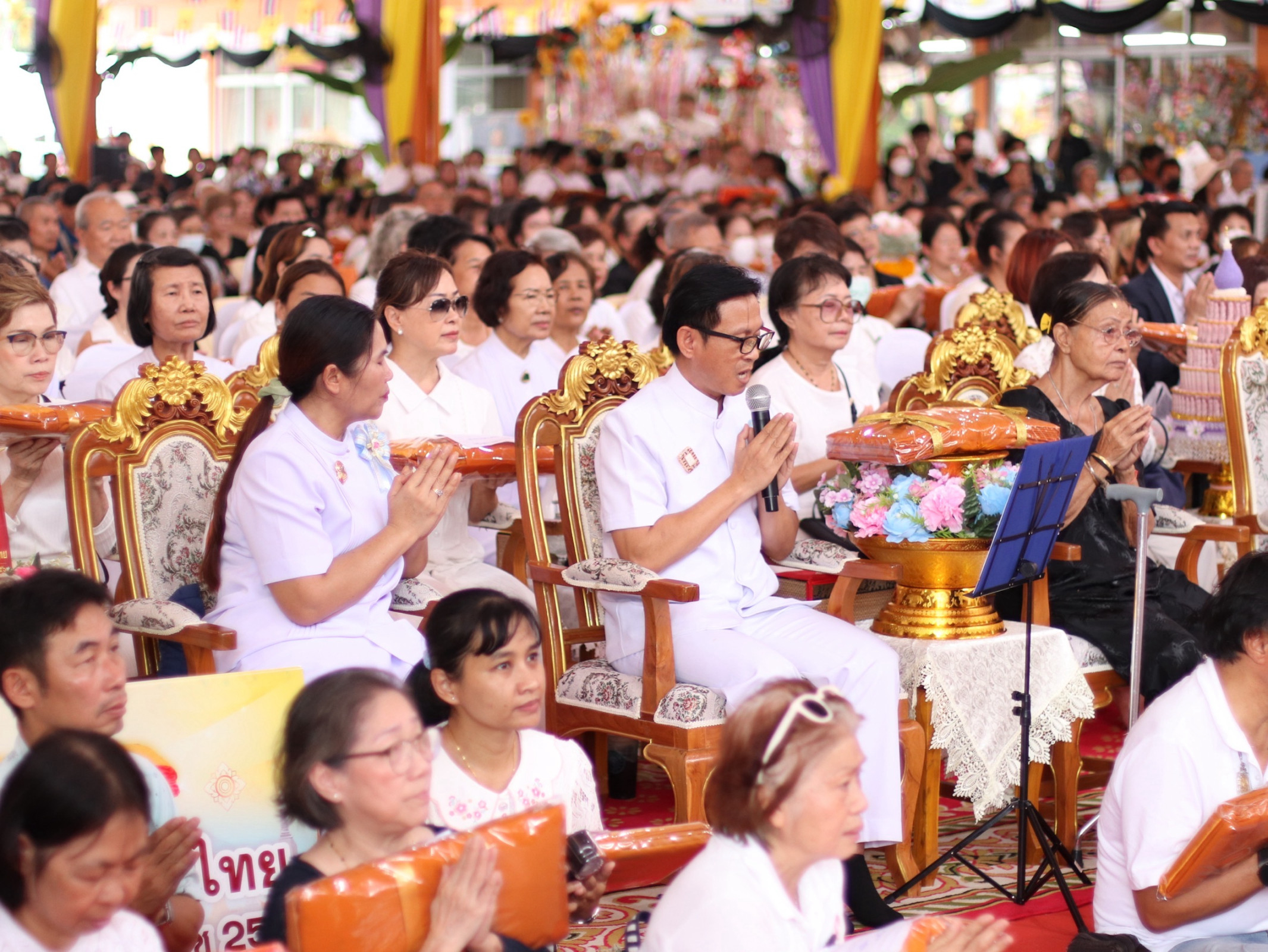 ภาพร่วมพิธีกรรมวัดหลวงพ่อโอภาสี(บางมด)