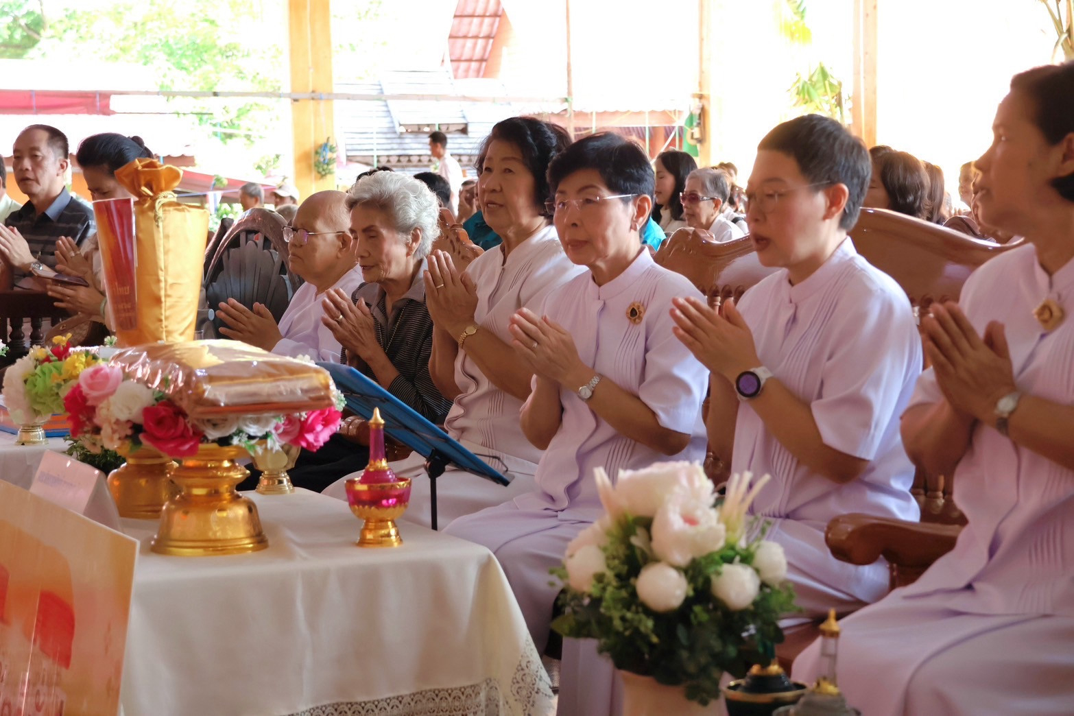 ภาพร่วมพิธีกรรมวัดบางพึ่ง