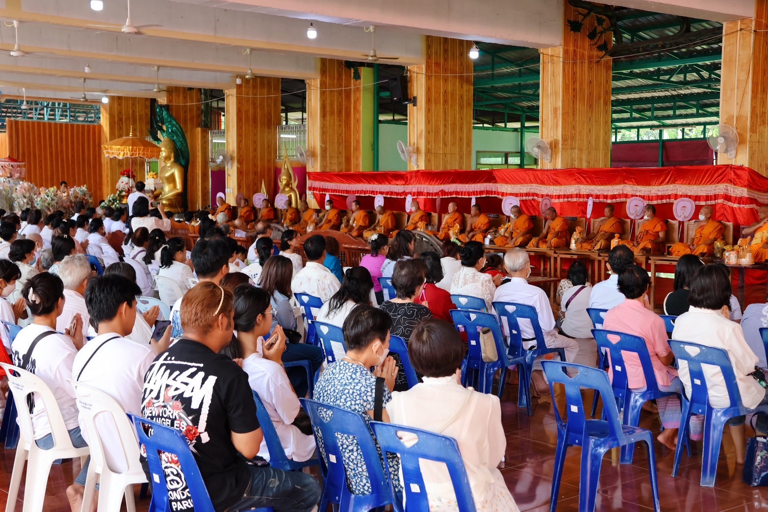 ภาพร่วมพิธีกรรมวัดบางพึ่ง