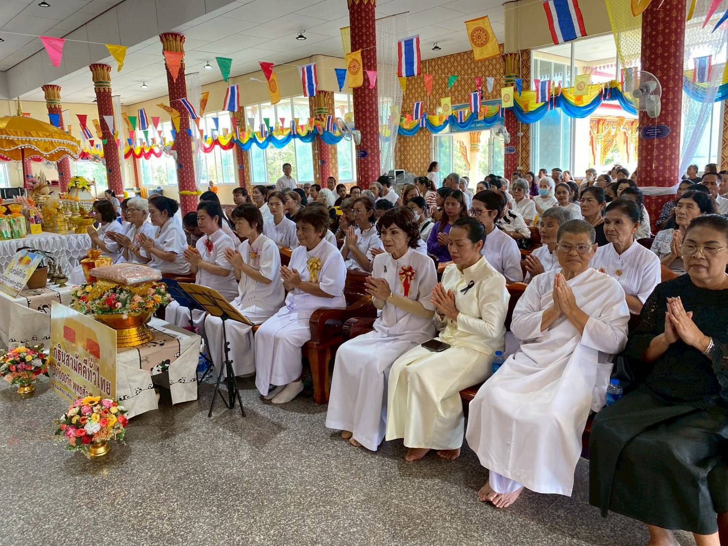 ภาพร่วมพิธีกรรมวัดบ้านท่ามะนาว