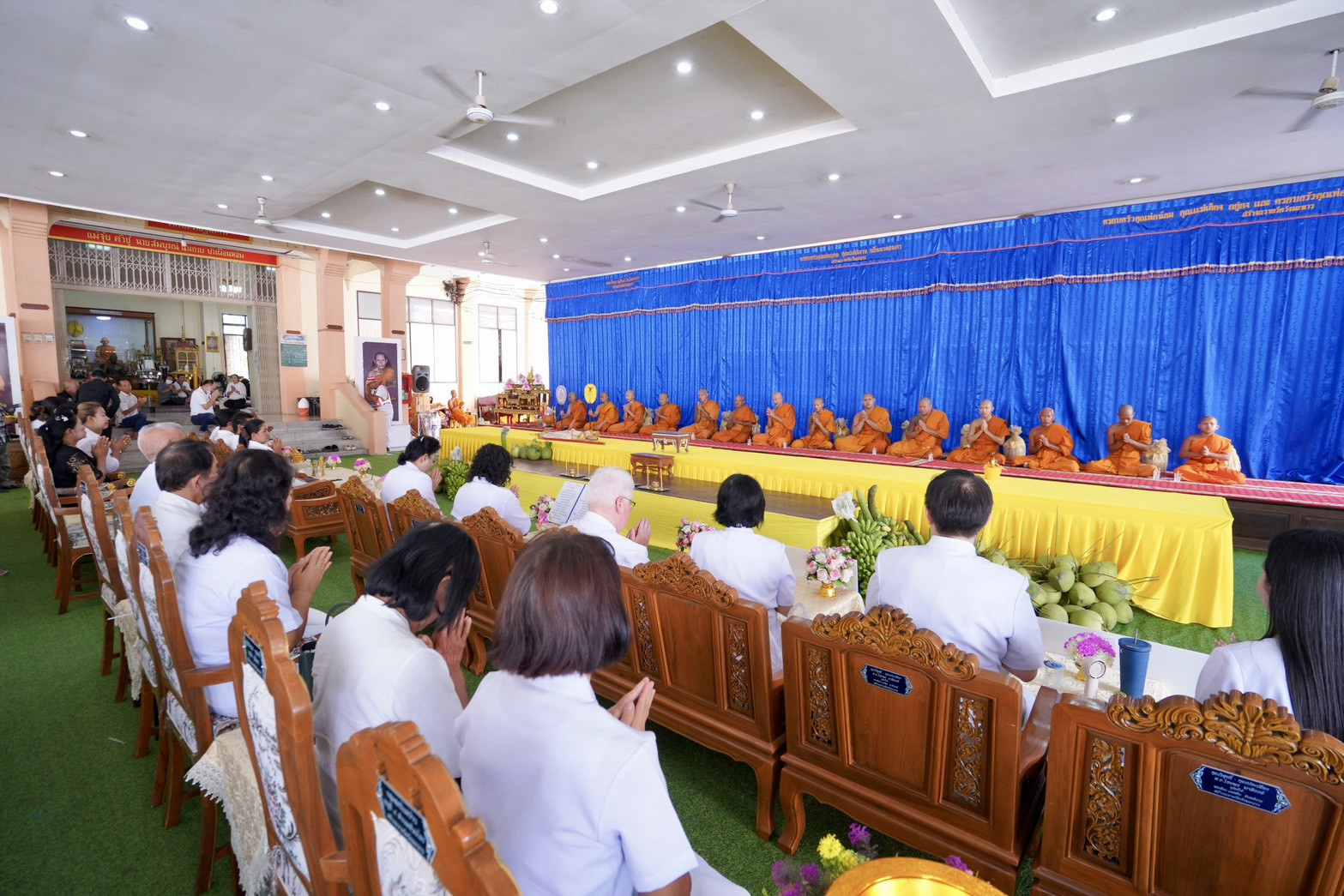 ภาพร่วมพิธีกรรมวัดวังมะนาว