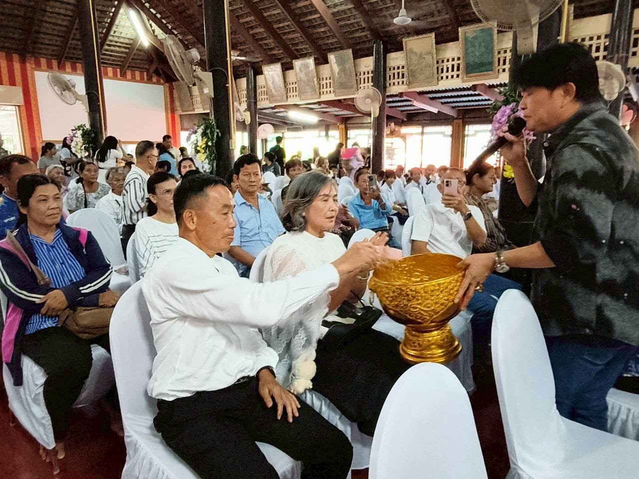 ภาพร่วมพิธีกรรมวัดหัวดงเหนือ