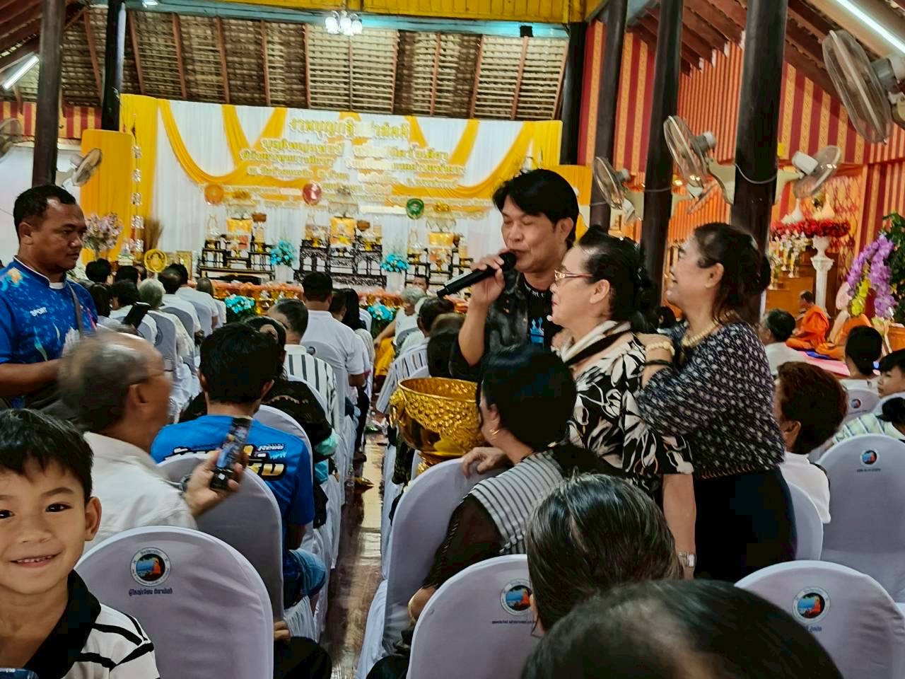 ภาพร่วมพิธีกรรมวัดหัวดงเหนือ