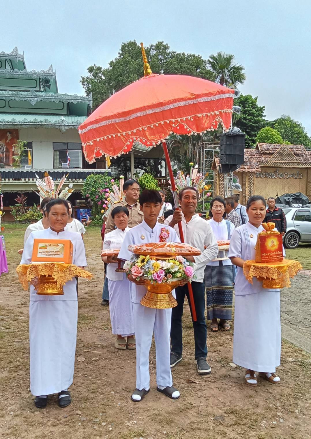 ภาพร่วมขบวนกฐินวัดแม่ลาน้อย