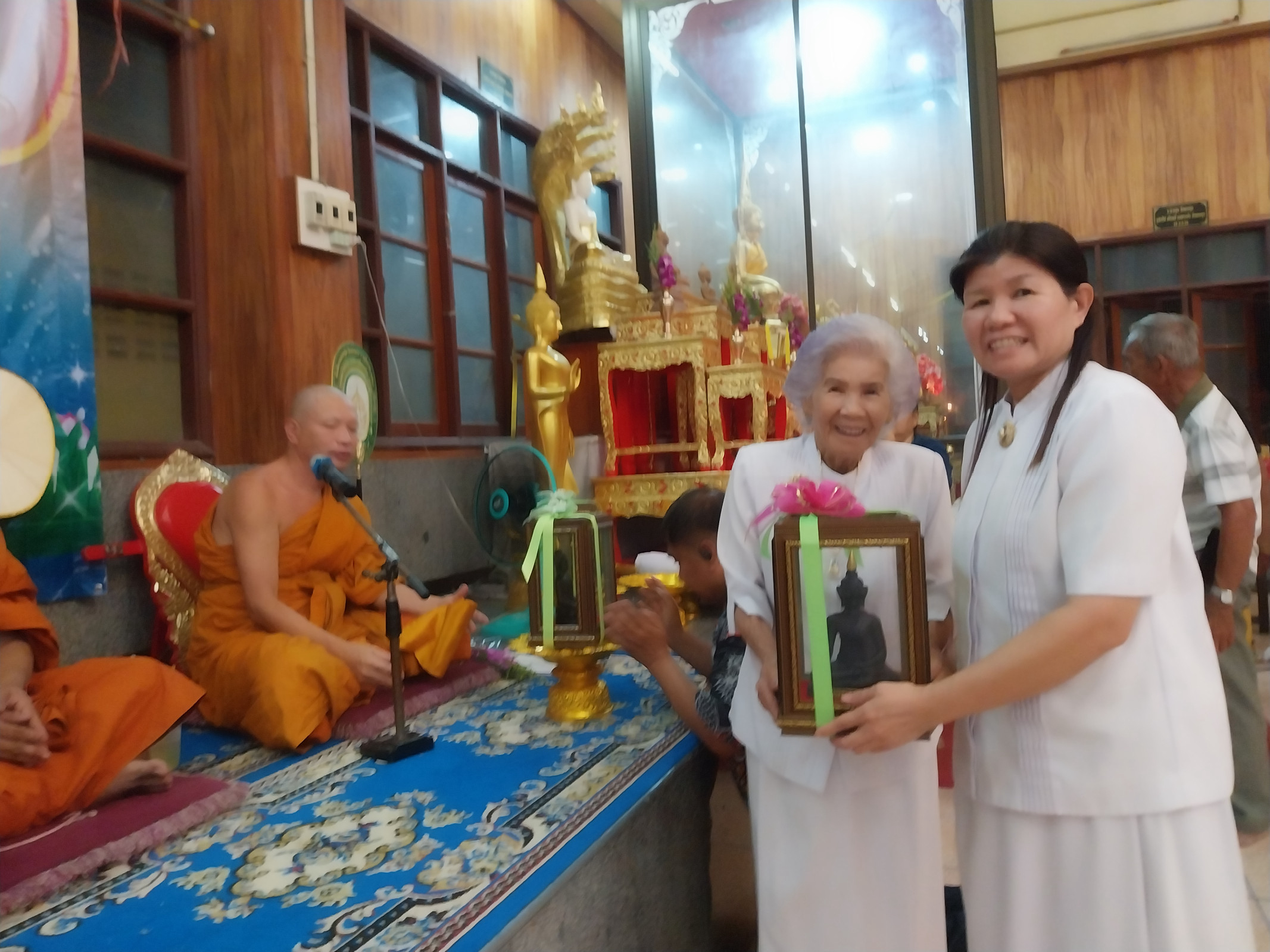 ภาพร่วมพิธีกรรมวัดเถรพลาย