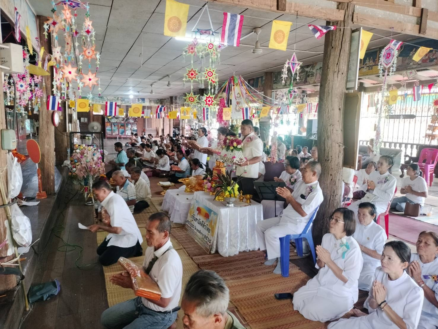 ภาพร่วมพิธีกรรมวัดสันติธรรมาราม