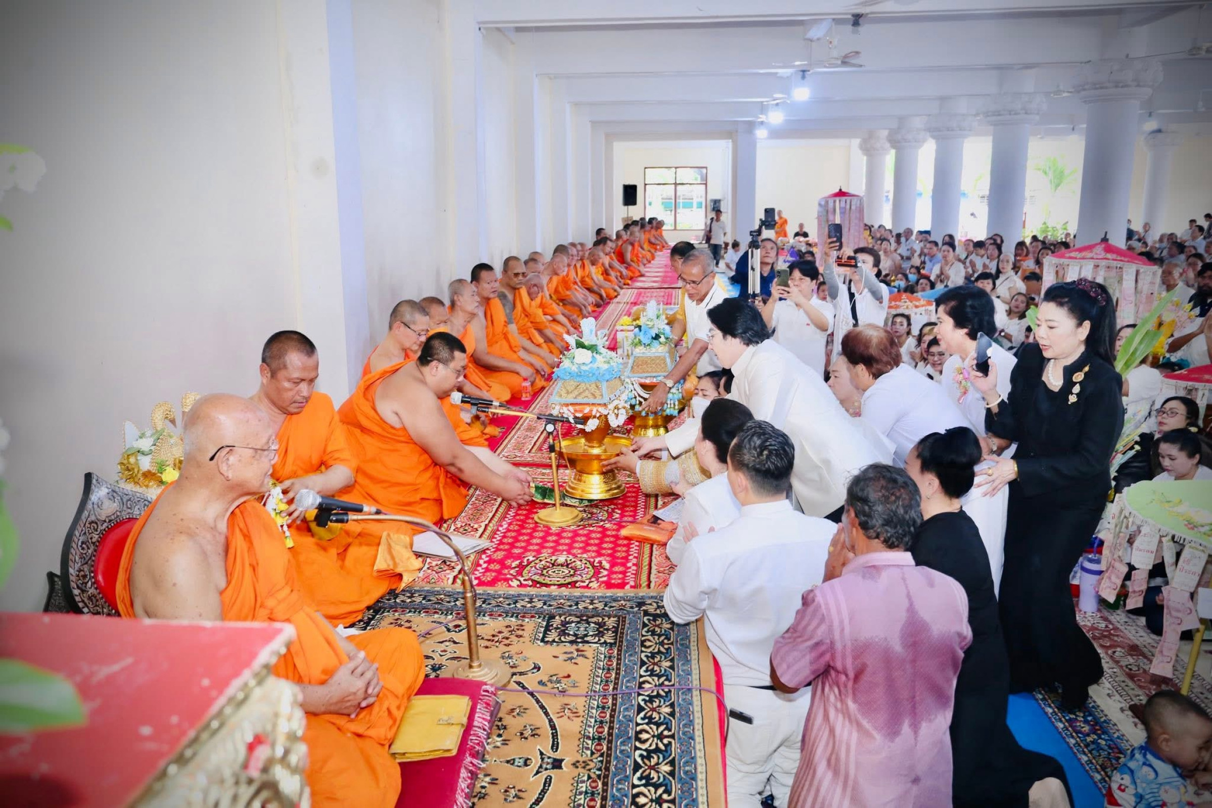 ภาพร่วมพิธีกรรมวัดหัวกระบือ
