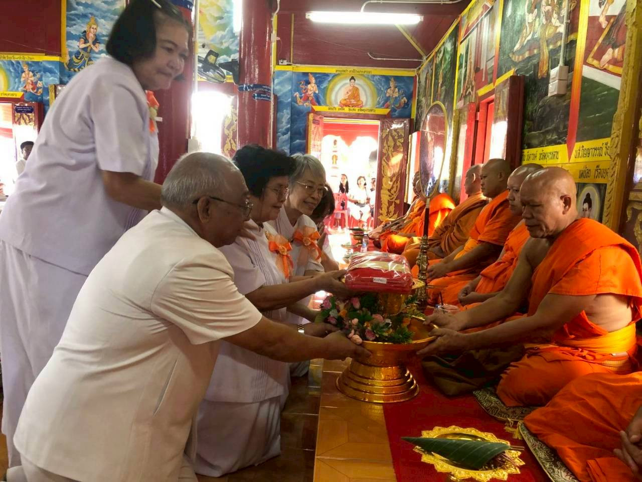 ภาพร่วมพิธีกรรมวัดแม่อาง