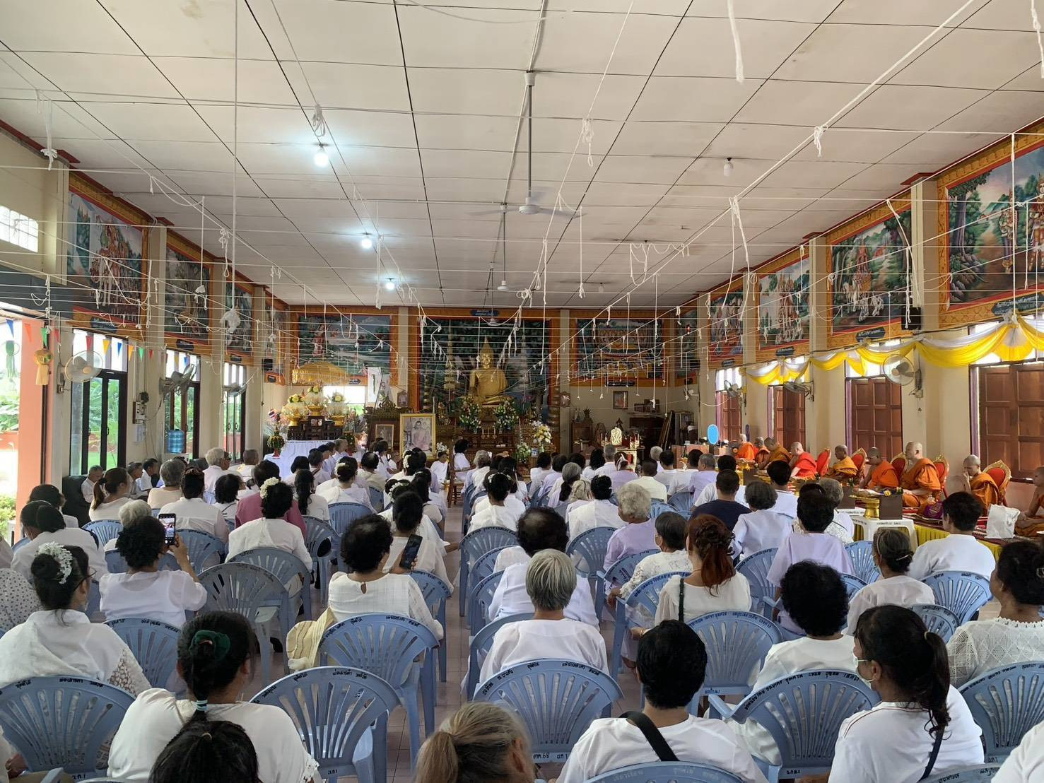 ภาพร่วมพิธีกรรมวัดบ้านนาไม้แดง