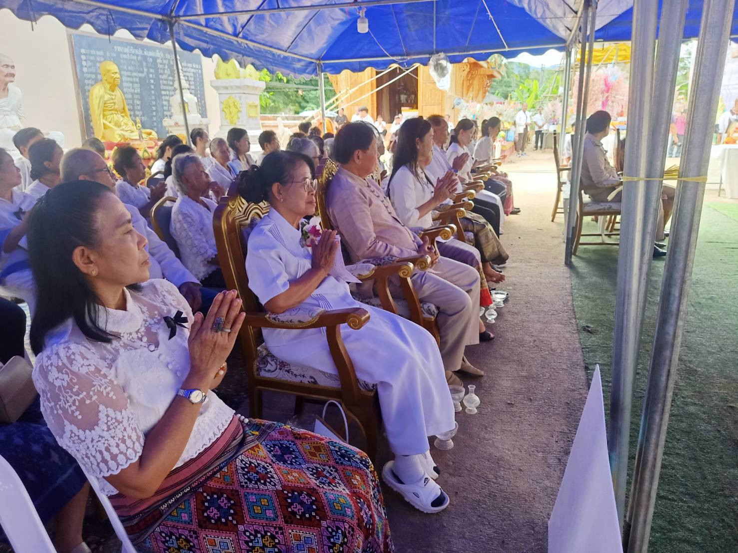 ภาพร่วมพิธีกรรมวัดบ้านนาไม้แดง