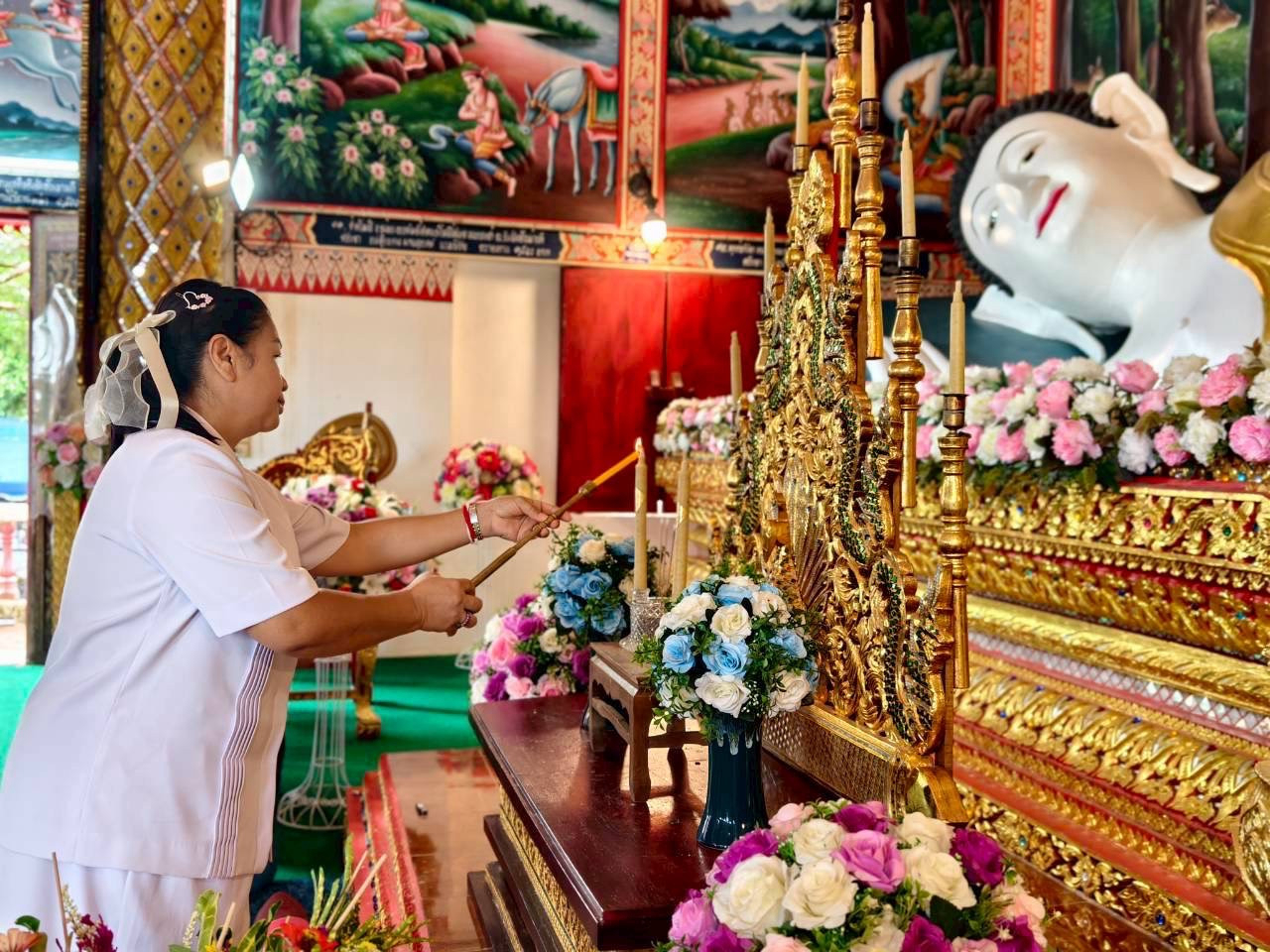 ภาพร่วมพิธีกรรมวัดพระนอนสบคาบ