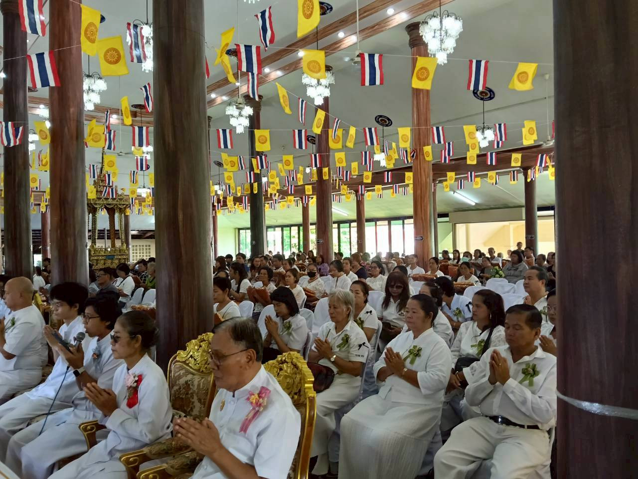 ภาพร่วมพิธีกรรมวัดโพธิ์สังฆาราม