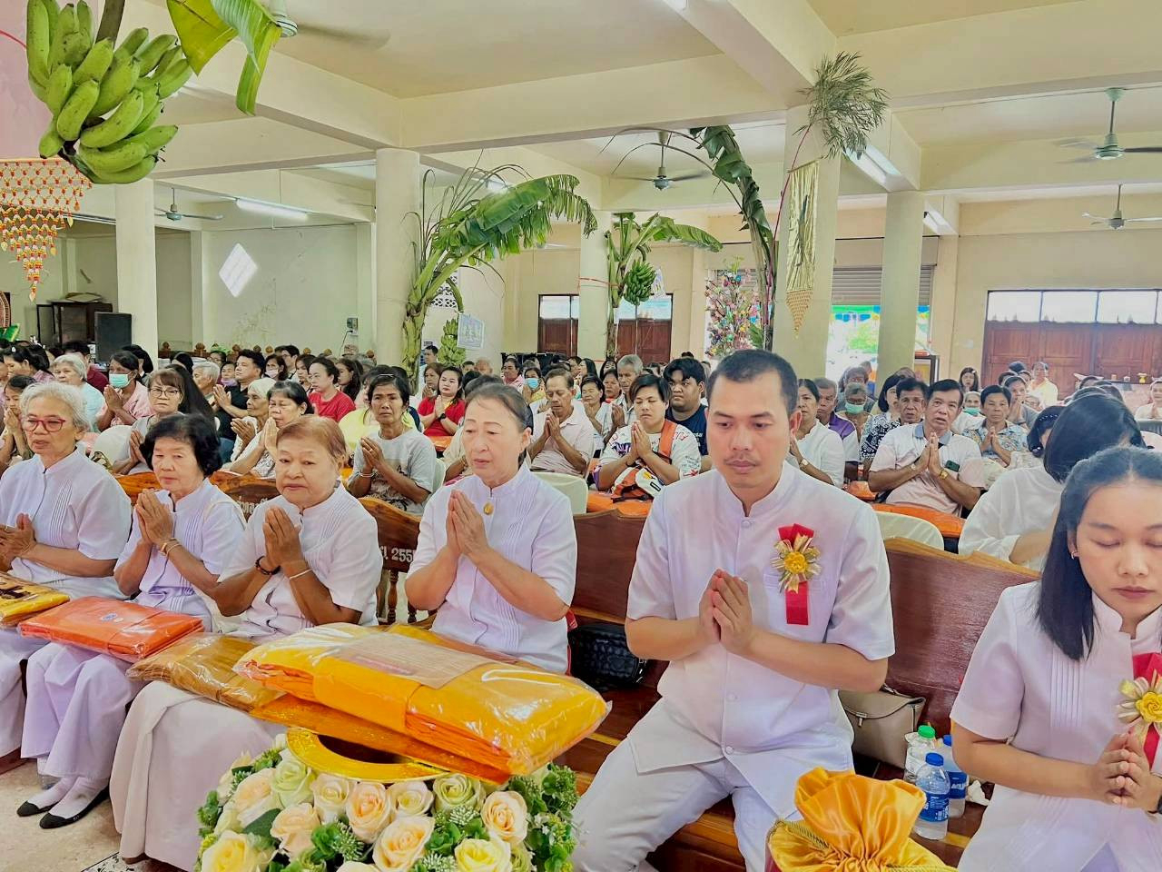 ภาพร่วมพิธีกรรมวัดใหม่โพธิ์ทอง