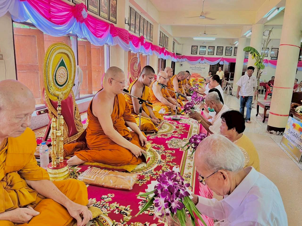 ภาพร่วมพิธีกรรมวัดใหม่โพธิ์ทอง