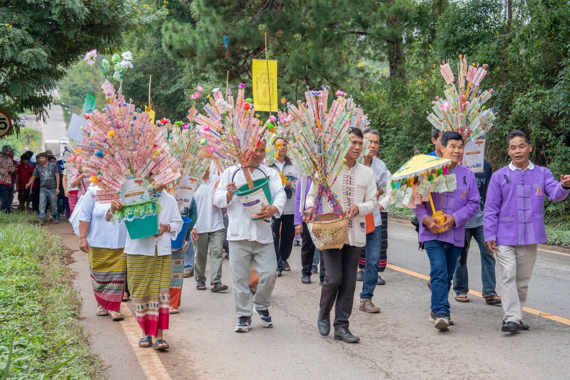 ภาพร่วมพิธีกรรมวัดบ่อพะแวน