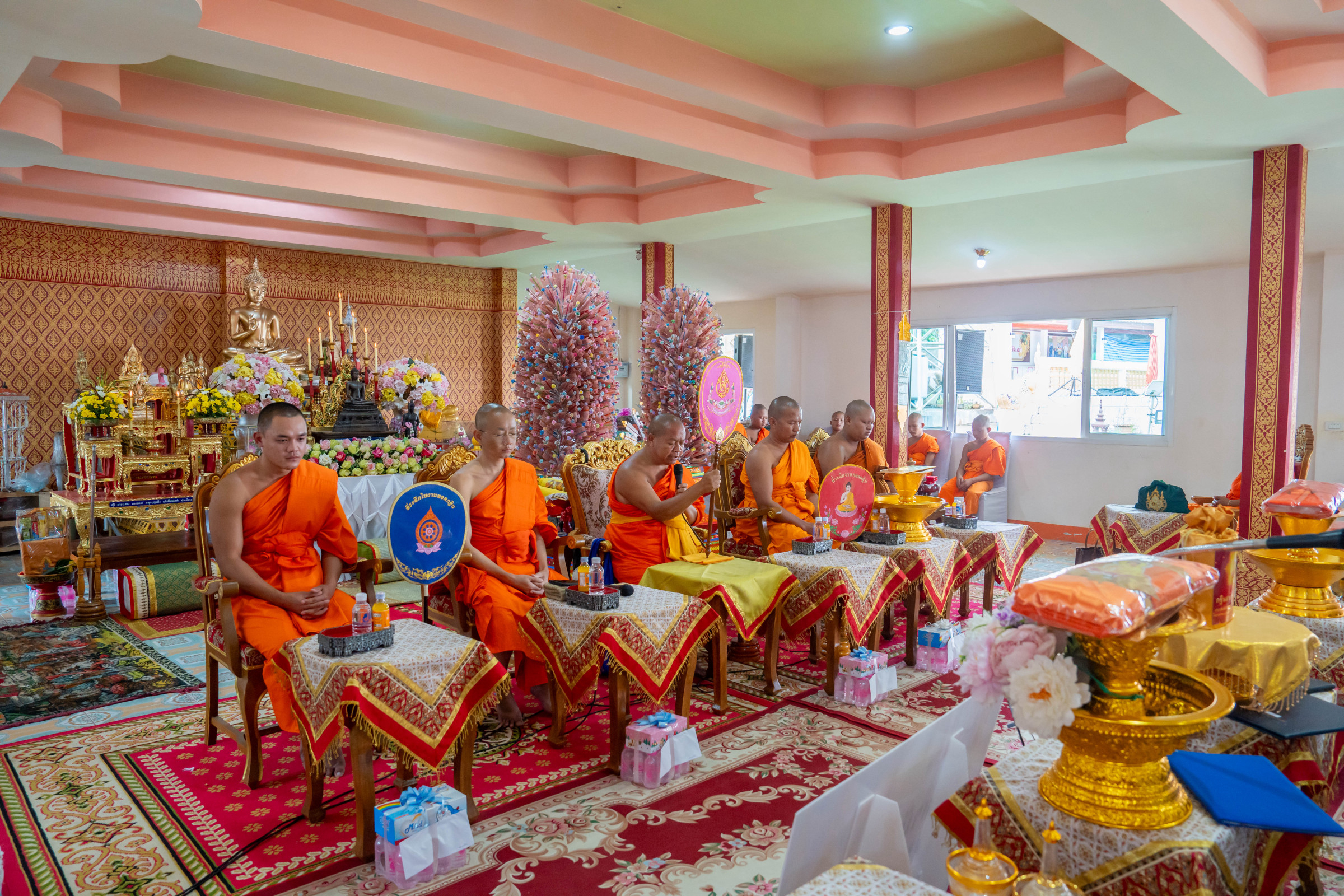 ภาพร่วมพิธีกรรมวัดบ่อพะแวน