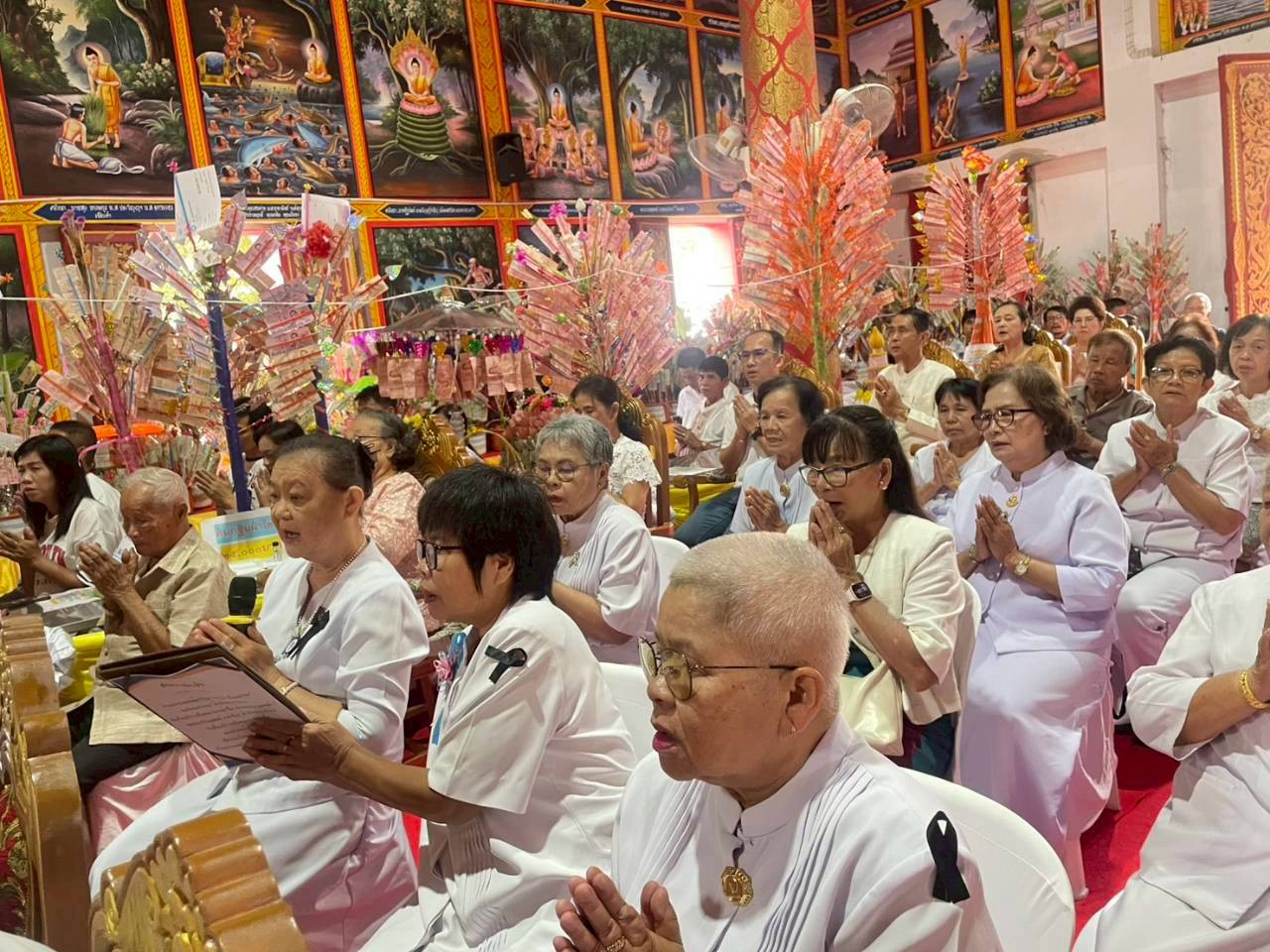 ภาพร่วมพิธีกรรมวัดสุวรรณบรรพต