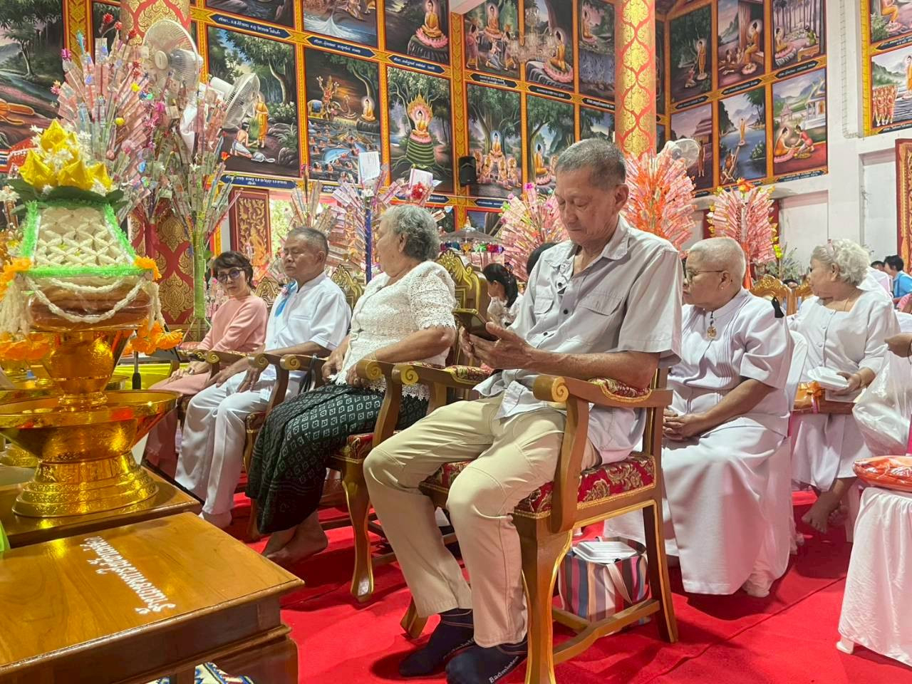 ภาพร่วมพิธีกรรมวัดสุวรรณบรรพต