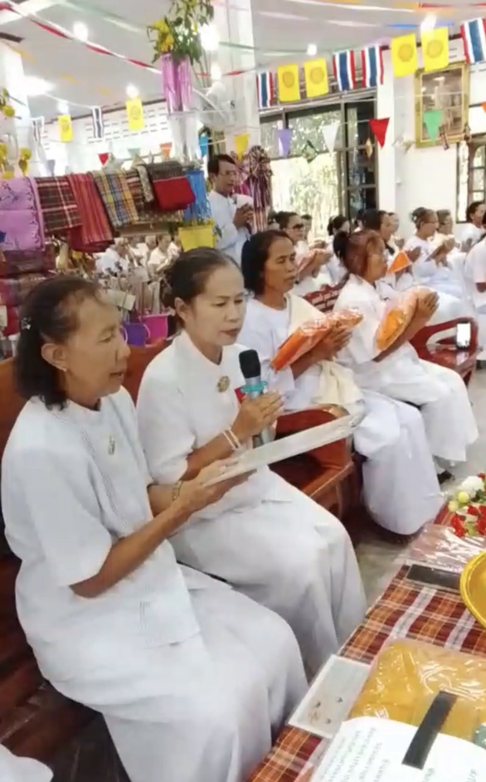 ภาพกล่าวคำถวายกฐินวัดบ้านตาฮ้อ