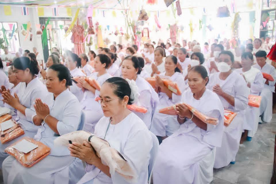ภาพร่วมพิธีกรรมวัดบ้านตาฮ้อ