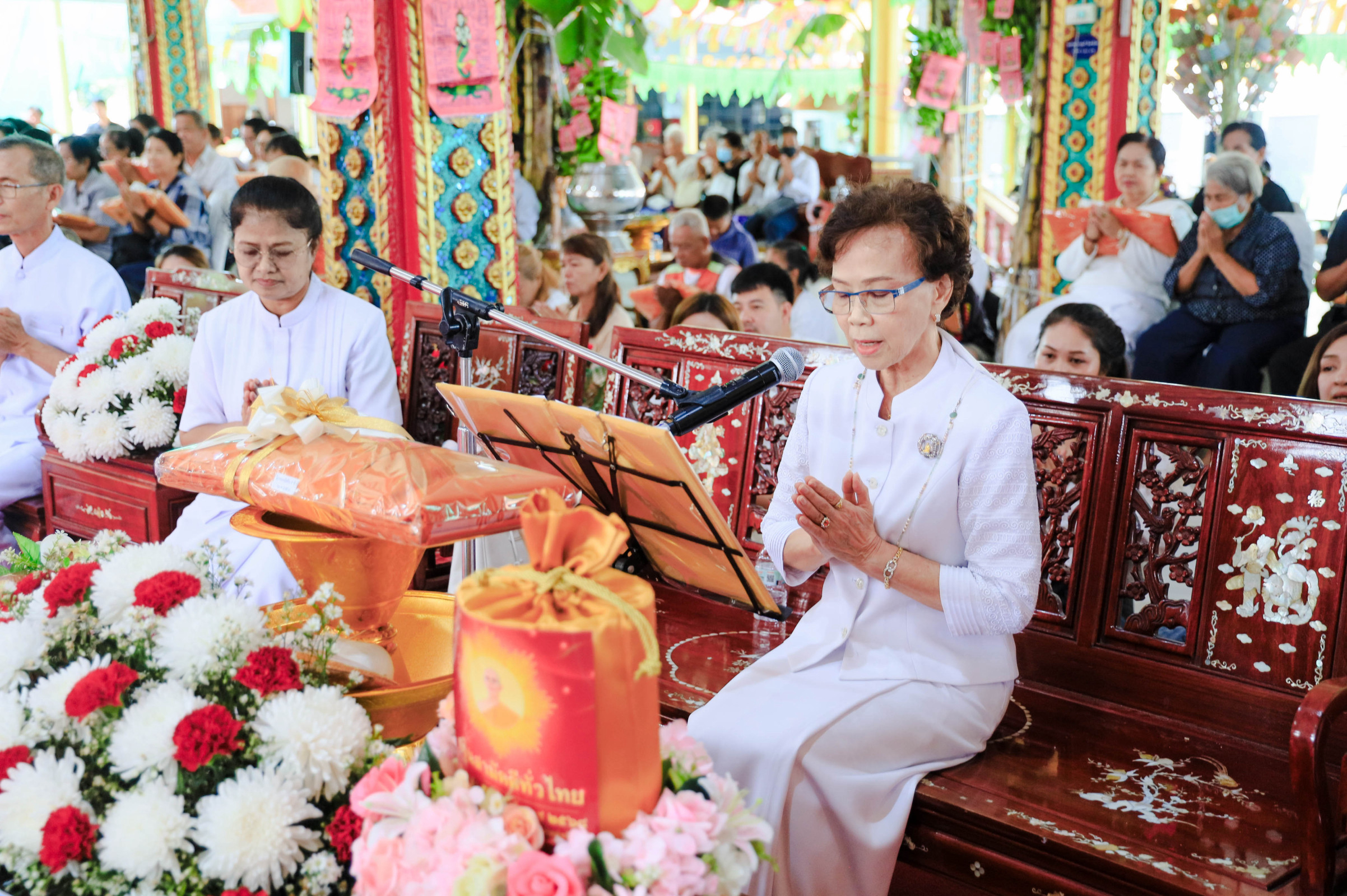 ภาพกล่าวคำถวายกฐินวัดดอกไม้