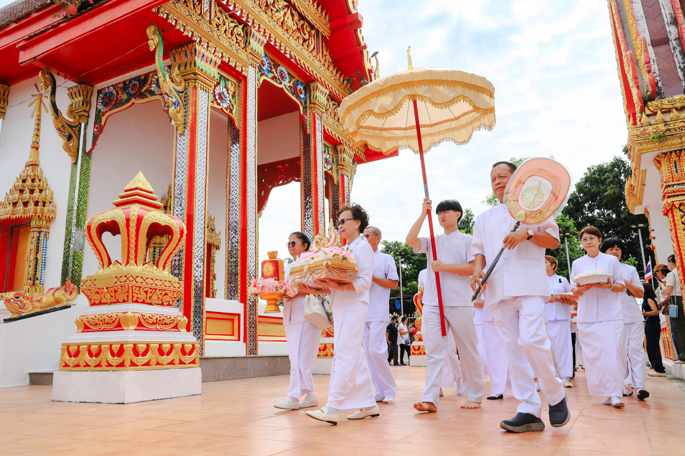 ภาพร่วมขบวนกฐินวัดดอกไม้