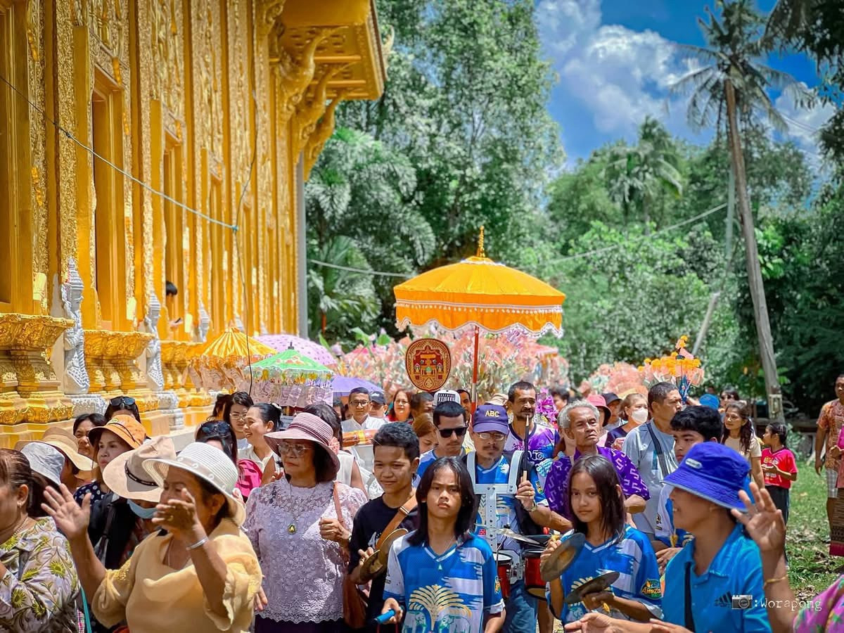 ภาพร่วมพิธีกรรมวัดเกาะวัด