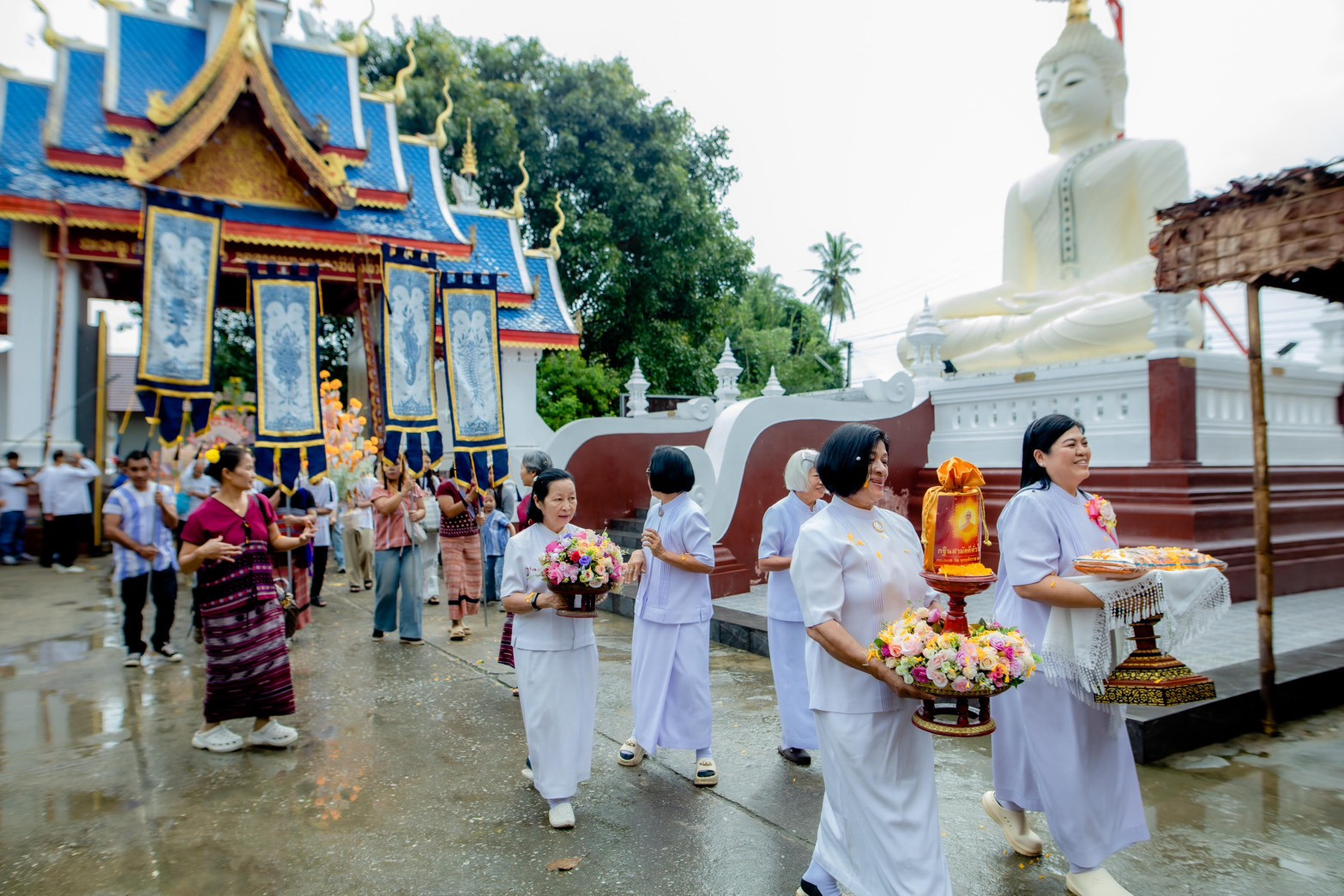 ภาพร่วมพิธีกรรมวัดห้วยห้า