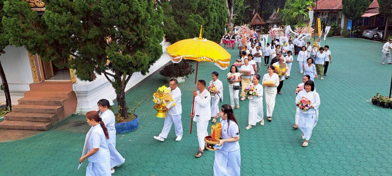 ภาพร่วมขบวนกฐินวัดทุ่งข้าวหาง