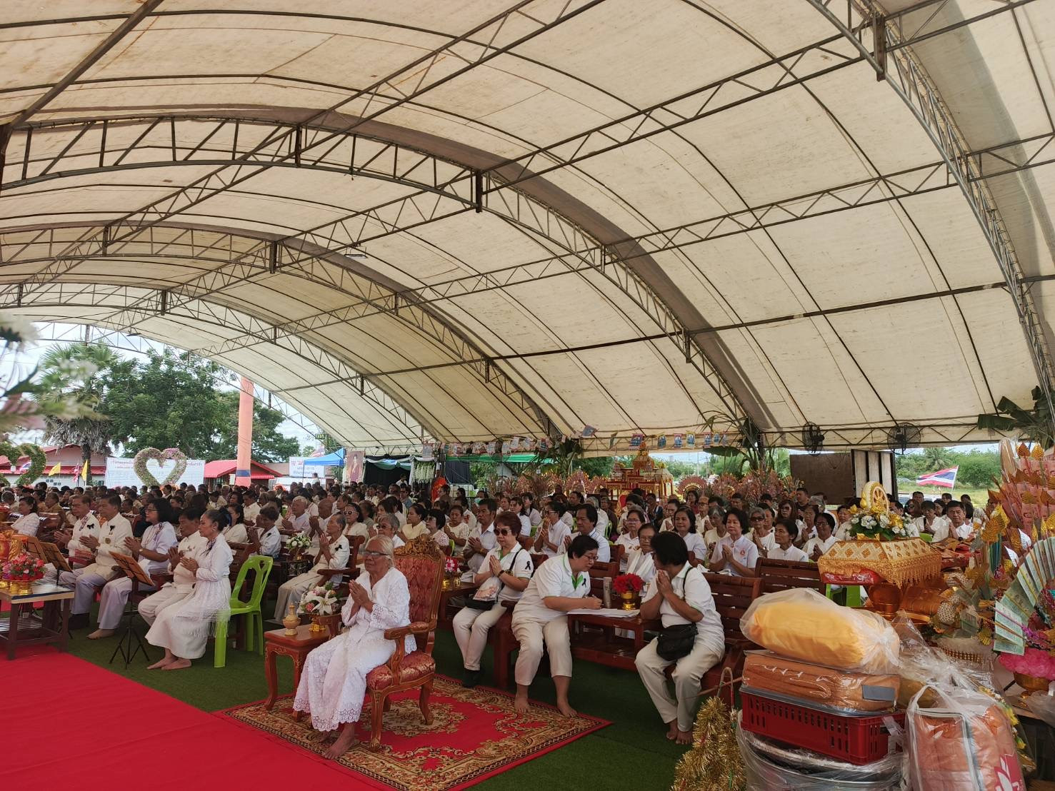 ภาพร่วมพิธีกรรมสถาบันพัฒนาชาวพุทธนครราชสีมา