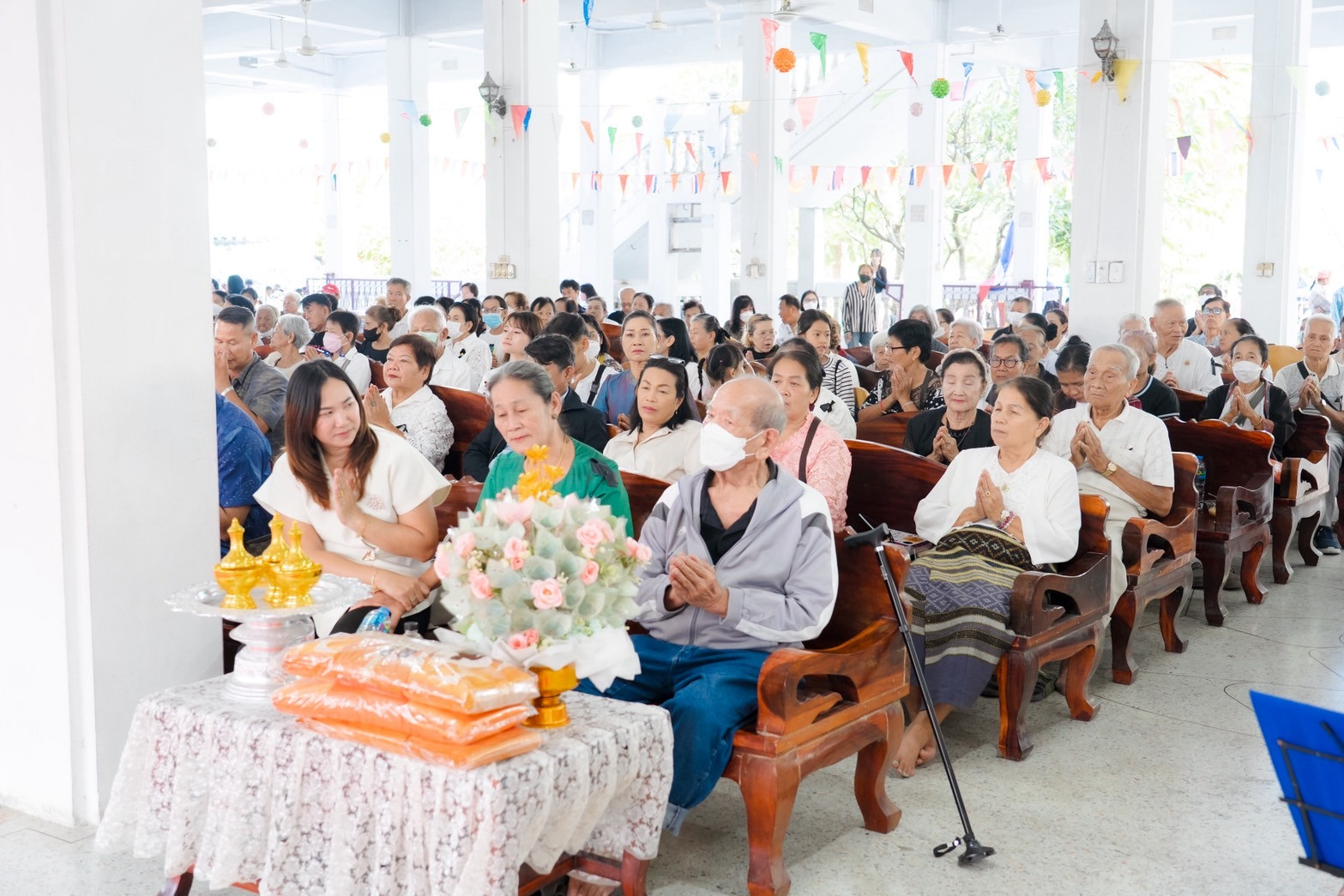 ภาพร่วมพิธีกรรมวัดบ้านหมอ