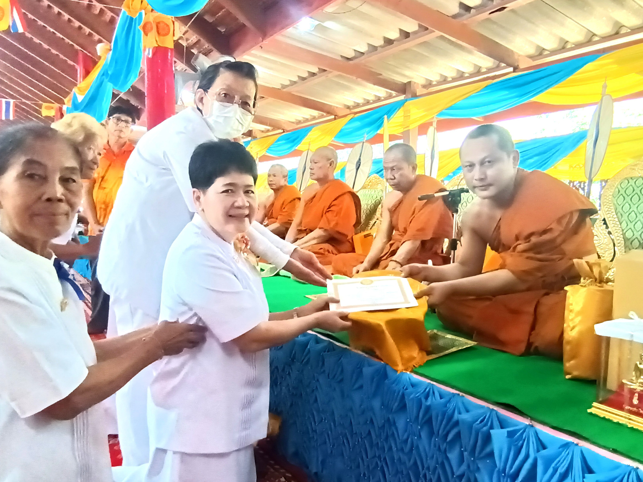 ภาพร่วมพิธีกรรมวัดท่าทอง