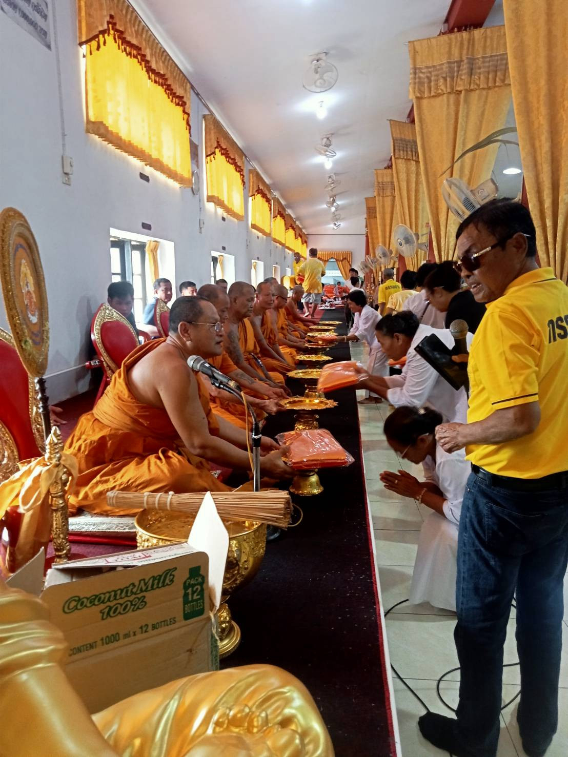 ภาพร่วมพิธีกรรมวัดสระพระยา