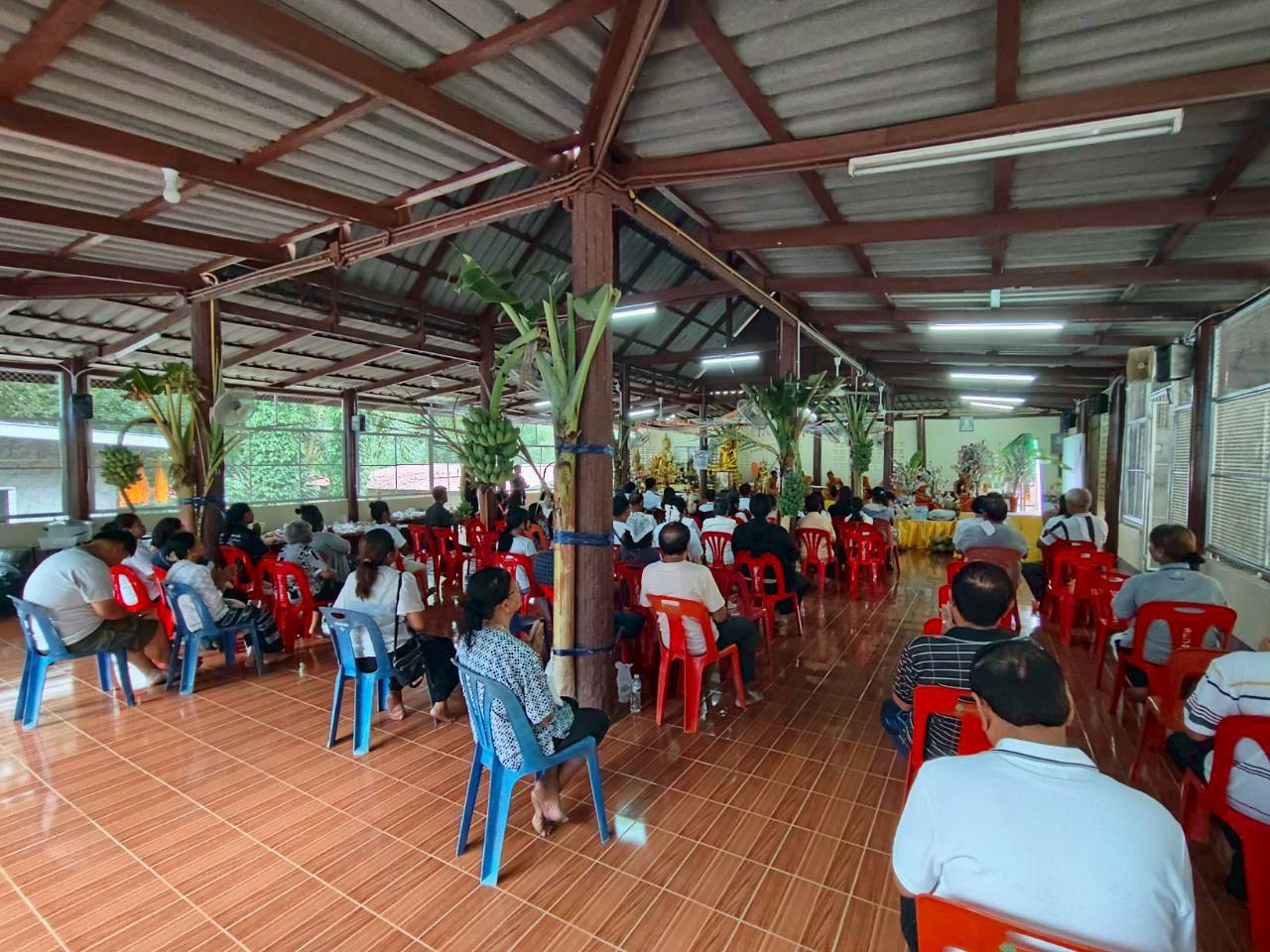 ภาพร่วมพิธีกรรมวัดแก่งแคบ