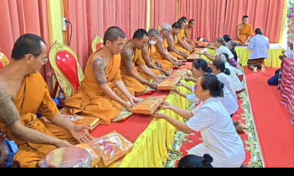 ภาพร่วมพิธีกรรมที่พักสงฆ์บ้านโคกอรุณ