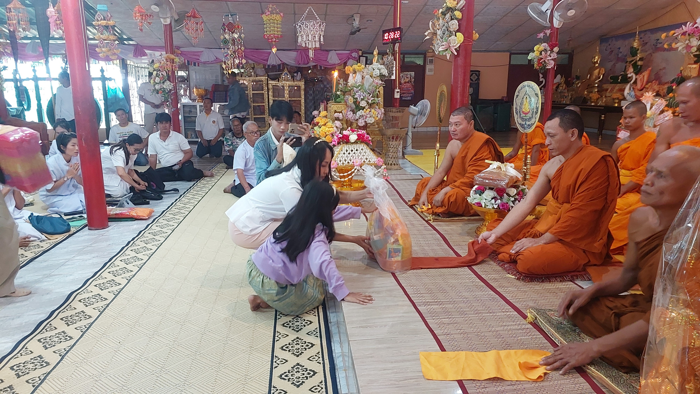 ภาพร่วมพิธีกรรมวัดกิตติราชเจริญศรี