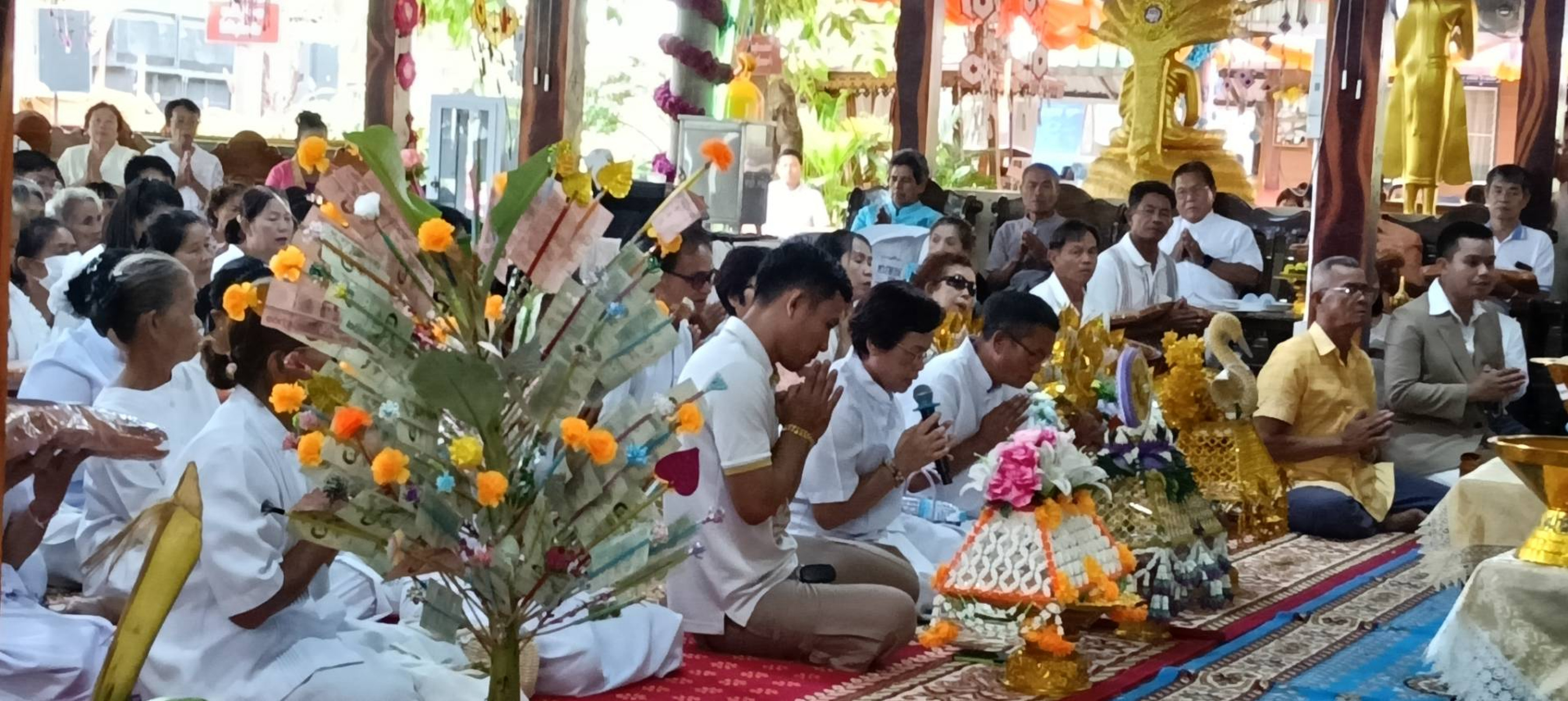 ภาพกล่าวคำถวายกฐินวัดกู่อุบมุง