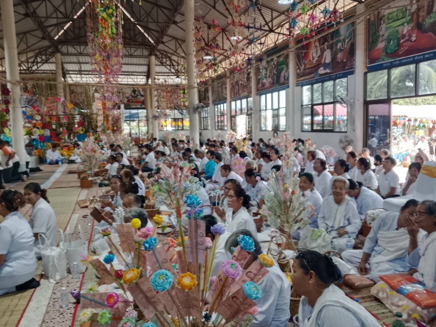 ภาพร่วมพิธีกรรมวัดศรีจันดาประชาอุทิศ