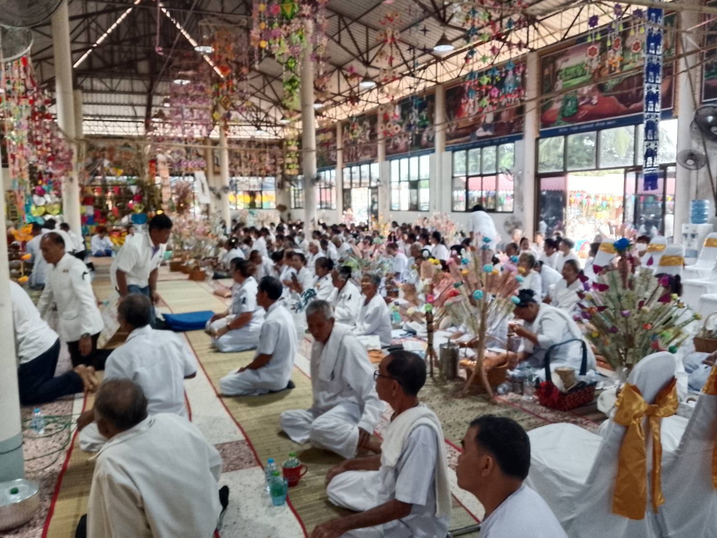 ภาพร่วมพิธีกรรมวัดศรีจันดาประชาอุทิศ