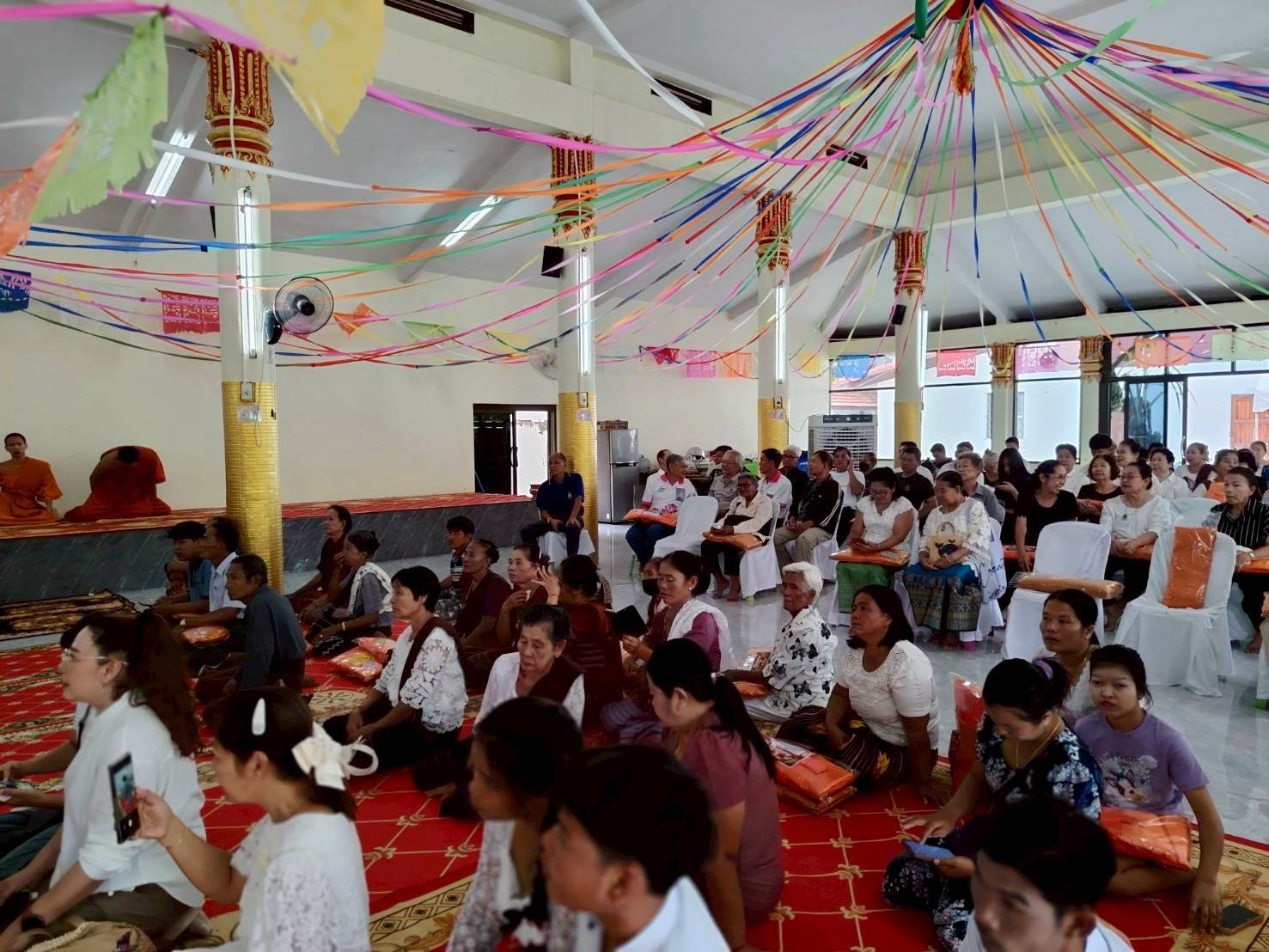 ภาพร่วมพิธีกรรมวัดน้ำตก