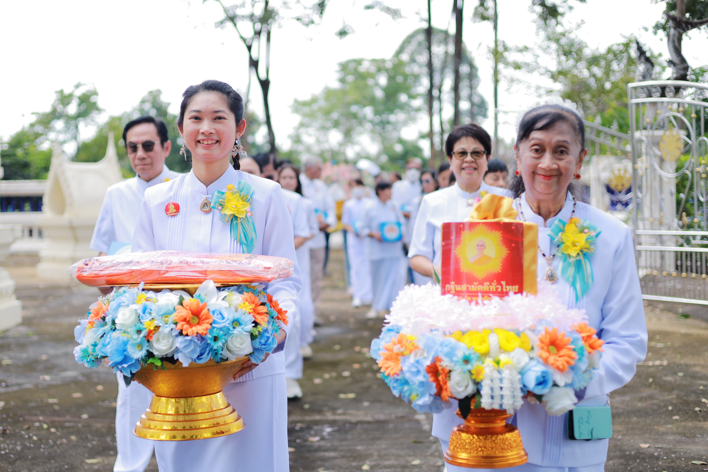 ภาพร่วมขบวนกฐินวัดดอนหว้า