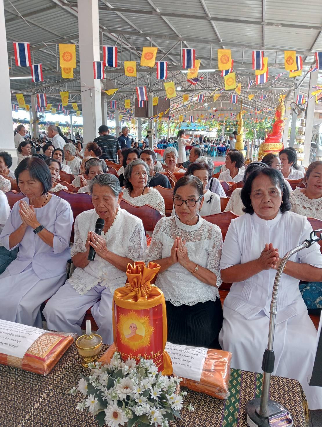 ภาพร่วมพิธีกรรมวัดบางน้ำจืด