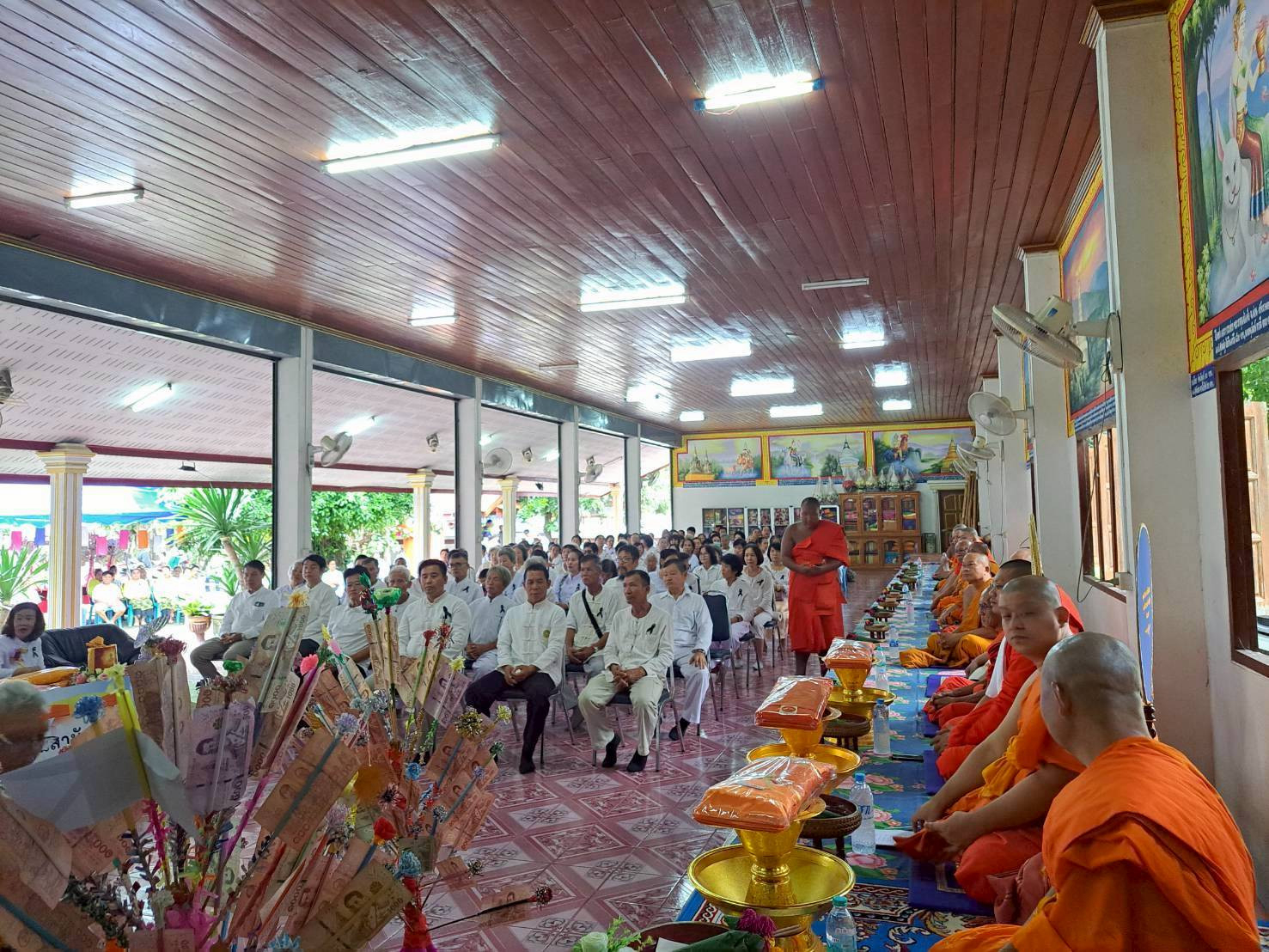 ภาพร่วมพิธีกรรมวัดทุ่งกว๋าว