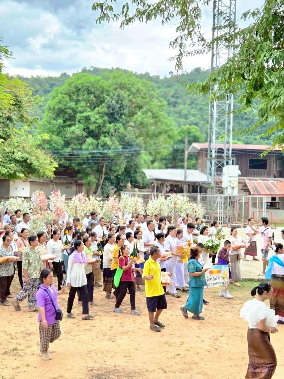 ภาพร่วมพิธีกรรมวัดนาจาน