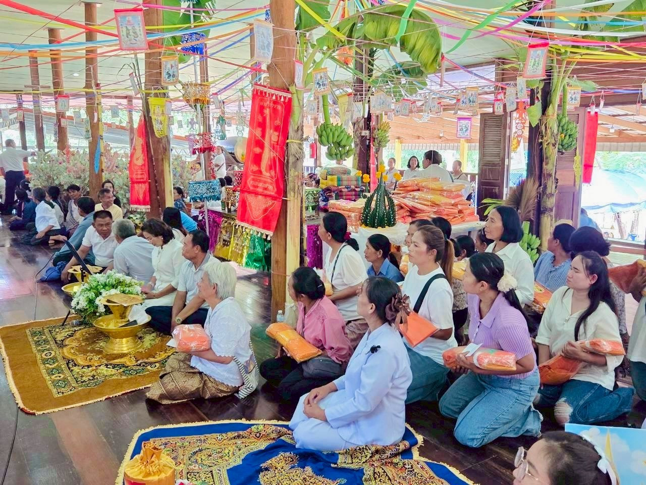 ภาพร่วมพิธีกรรมวัดนาจาน